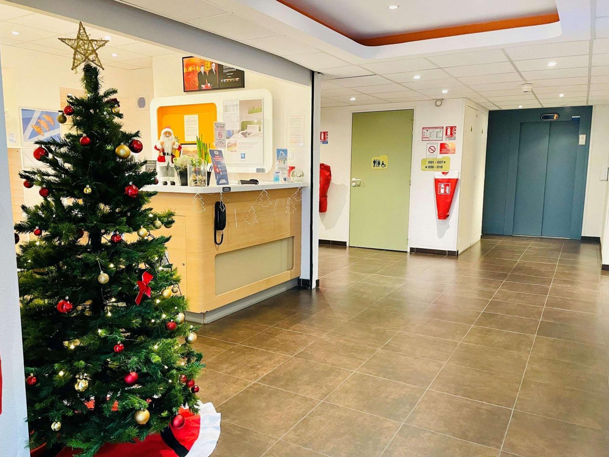 Ibis Budget Roye Roye  Kültér fotó
